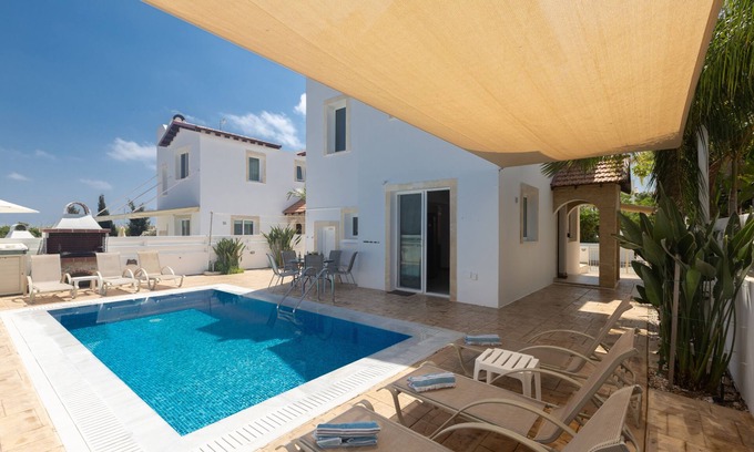 Pernera Cottage | Protaras Katerina Villa KV58 - a villa that sleeps 7 guests in 3 bedrooms