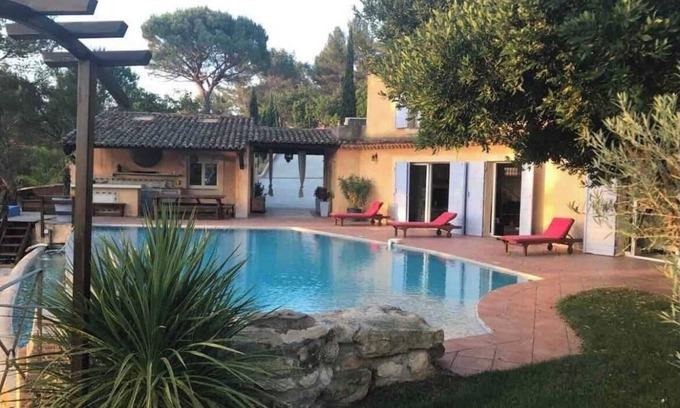 Grand Sud Villa | Provencal villa in a peaceful setting
