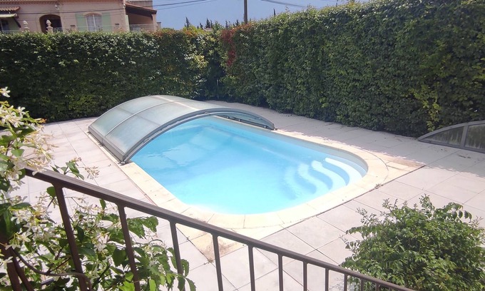 Pelissanne House | Provence house with indoor swimming pool