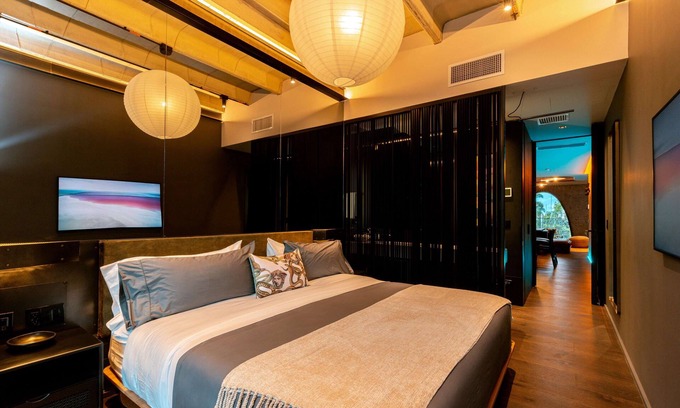 Zona Rosa Apartment | Provenza Paradise Jacuzzi AC Steam Showers