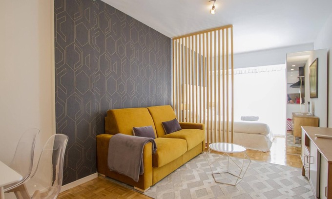 Atocha Apartment | Puerta de Atocha - Cozy Studio