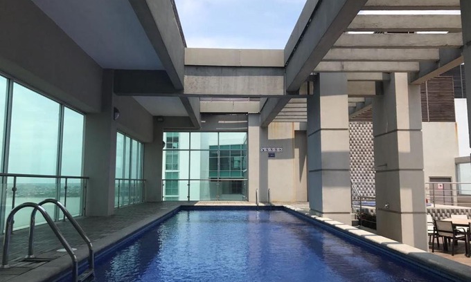 Las Penas Apartment | Puerto Santa Ana Suites Guayaquil