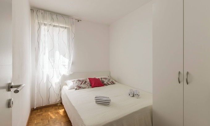 Vranjic Apartment | Pujanke Residence - large 3 bedroom apartment