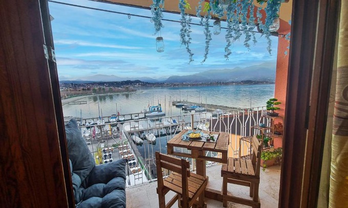 Manerba del Garda Apartment | PURA VIDA APARTMENT, Facing Lake Garda
