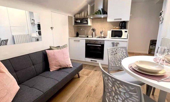Cascina dei Pomi House | Purple House milan central