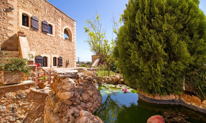 Samonas House | Purple villa Malotira - 1 bedroom -veranda -roof terrace - mountain and sea view