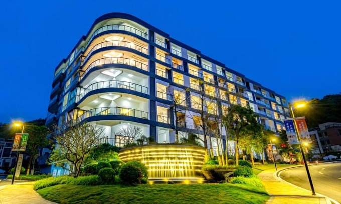 Huizhou Hotel | Qianhai Life Happiness Town - Luofushan Shop