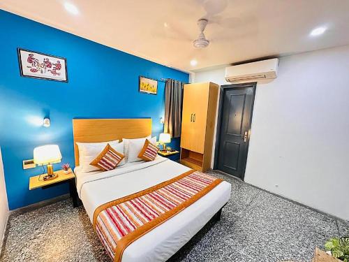 Rohini Hotel | Qotel Comfort Golden Saffron Punjabi Bagh