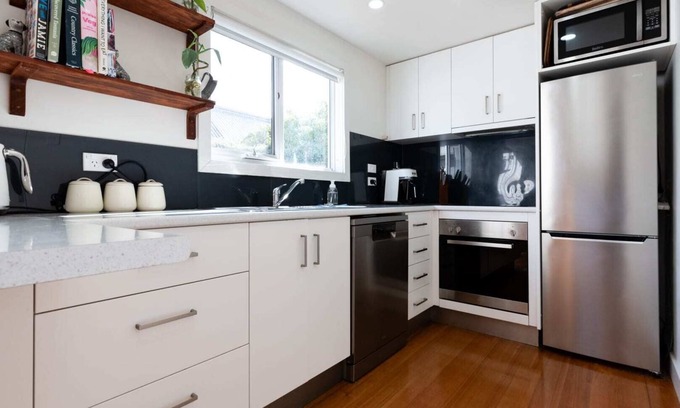 South Launceston House | Quaint Cottage with Character & Charm