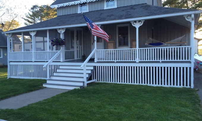 Camp Ellis Cottage | Quaint Cottage Just Steps From The Beach And The Saco River