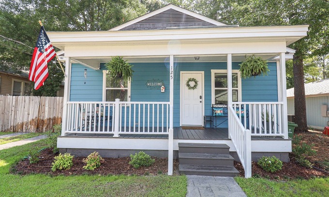Wilmington Cottage | Quaint cottage style home with large fenced yard.