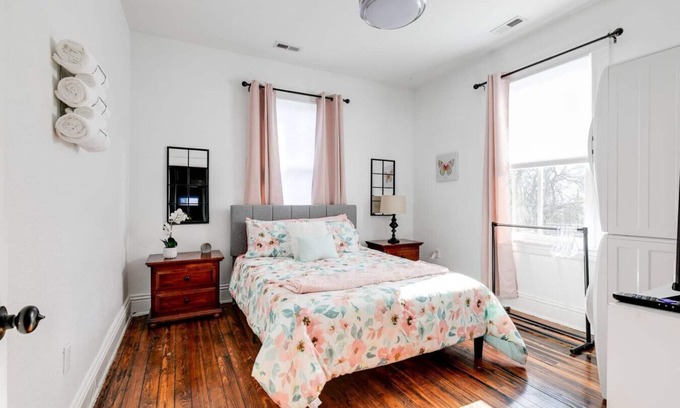 Church Hill Apartment | Quaint Escape for 2 Near Richmond Battlefield Park