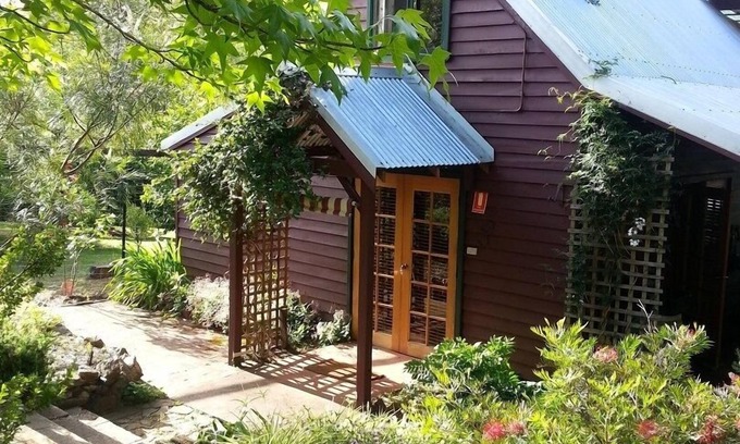 Nannup Cottage | Quaint Gumnut Cottage - isolated and private for one couple.