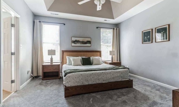 Harvest House | Quaint homey cottage style home in Harvest