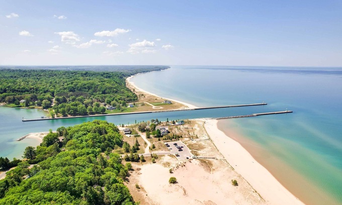 Onekama Condo | Quaint Onekama Condo: Walk to Portage Lake!