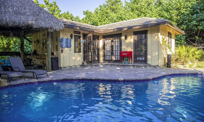 Boynton Beach Apartment | Quaint Pool House in Tropical Setting