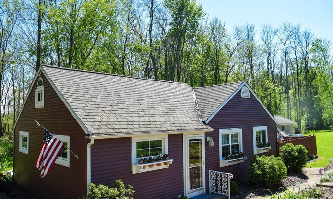 Hilton Cottage | Quaint Vacation Rental- Peaceful Cottage by Lake Ontario, Rochester, Hilton, NY
