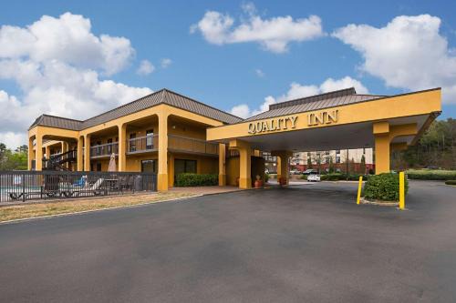 Irondale Hotel | Quality Inn Airport - Southeast