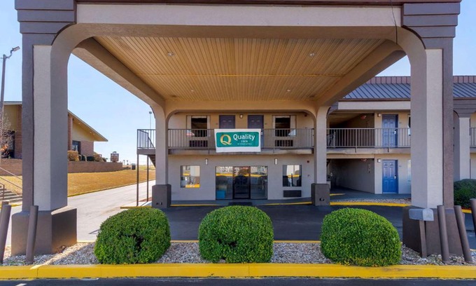 Ashburn Hotel | Quality Inn Ashburn