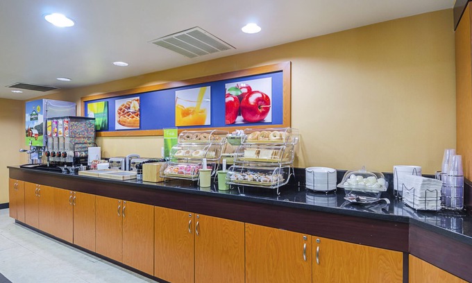 Revere Hotel | Quality Inn Boston - Revere
