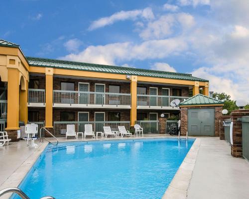 Franklin Hotel | Quality Inn Franklin South