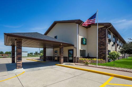 Galesburg Hotel | Quality Inn Galesburg near US Highway 34 and I-74