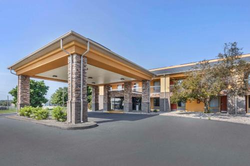 Glasgow Hotel | Quality Inn Glasgow
