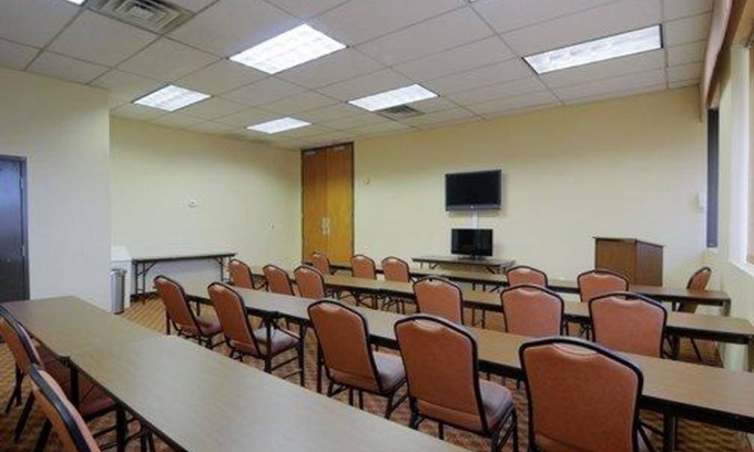 Mount Airy Hotel | Quality Inn Mount Airy Mayberry