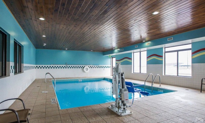 Peru Hotel | Quality Inn Peru near Starved Rock State Park