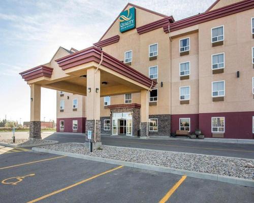 South Lethbridge Hotel | Quality Inn & Suites