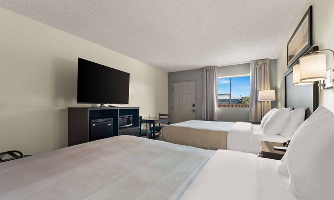 Dublin Hotel | Quality Inn & Suites Dublin