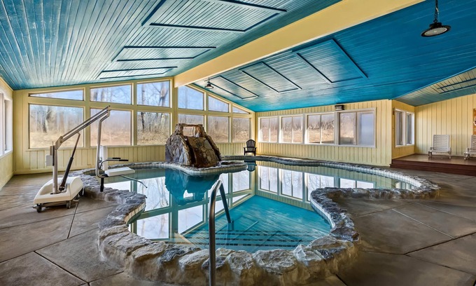 Seville Hotel | Quality Inn & Suites