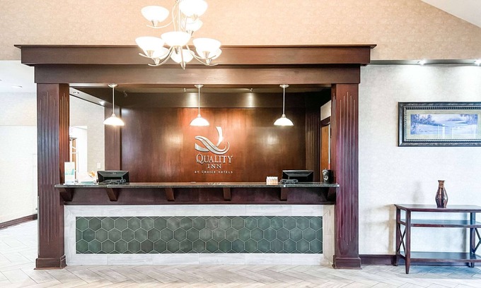 Clarion Hotel | Quality Inn