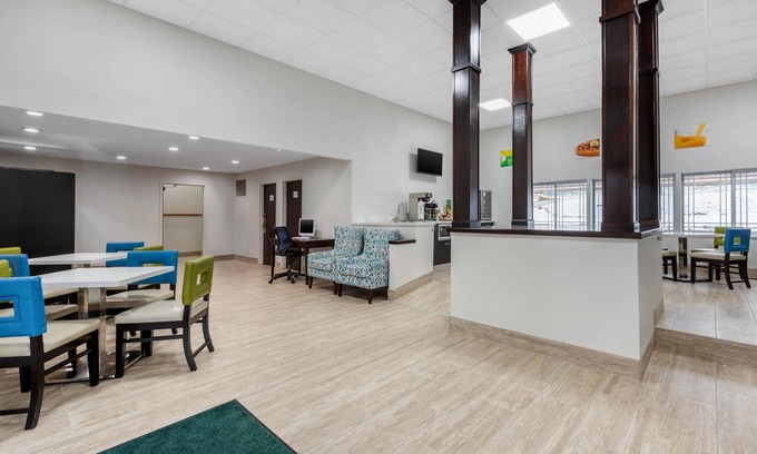 Moon Township Hotel | Quality Inn