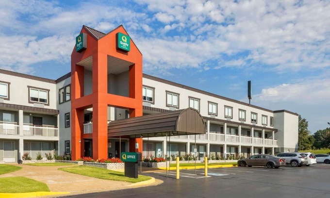 Jackson Hotel | Quality Inn
