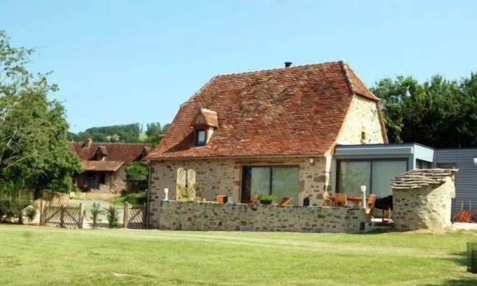 Le Bouyssou Cottage | Quality Quercy barn, near Figeac, Rocamadour, St Cirq Lapopie
