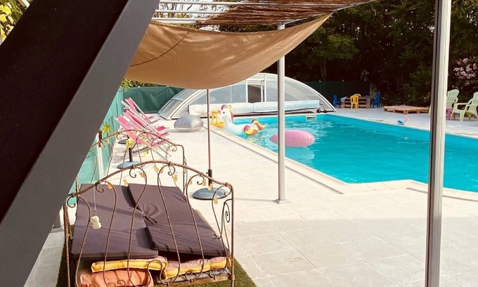 Fargues House | quercy stone guest rooms decorated with taste. Very nice view