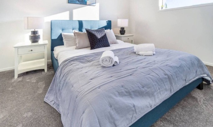 Upper Riccarton House | Quiet 2BR Home on Mohua Lane