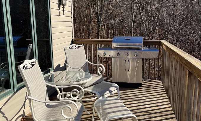 Beech Mountain House | Quiet 3 brm home near golf and resort.