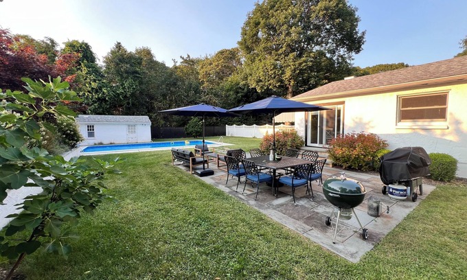 Town of Southold Town House | Quiet 3BR home in East Marion. Private beach access 3 min walk away.