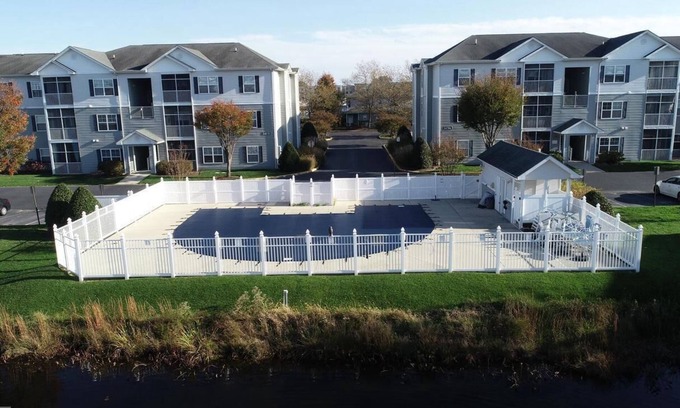 Sussex County Condo | Quiet 3rd floor Condo close to Beaches and Bike Path