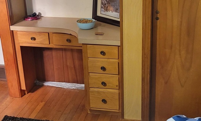 Bellaire House | Quiet and Cozy, just outside of town but close to EVERYTHING