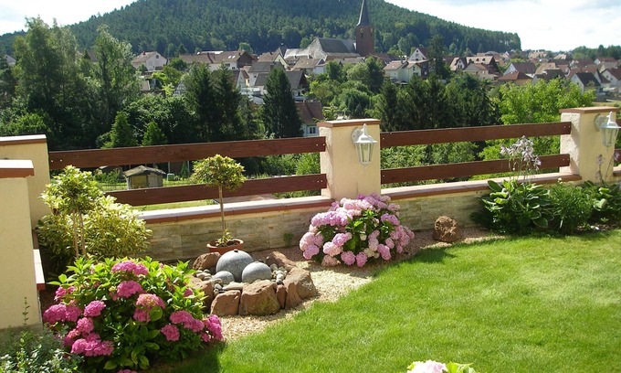 Esthal Apartment | Quiet apartment with beautiful views