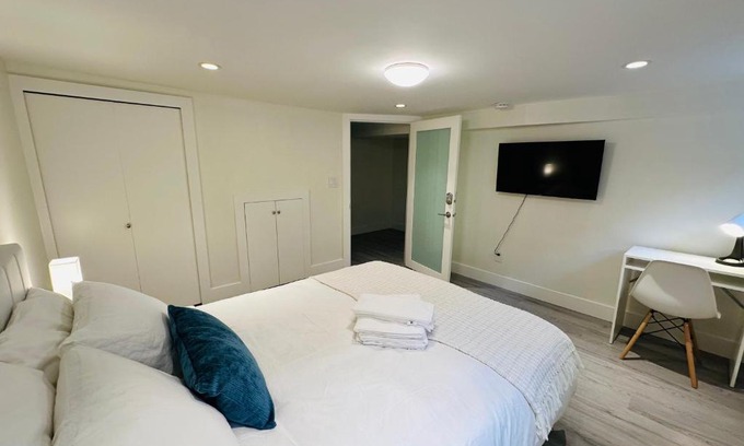 Shaughnessy House | Quiet Basement Suite Steps from Quilchena Park in Vancouver