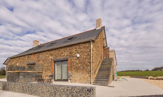 Nort-sur-Erdre Cottage | Quiet Country House with Terrace, 3 Bedrooms