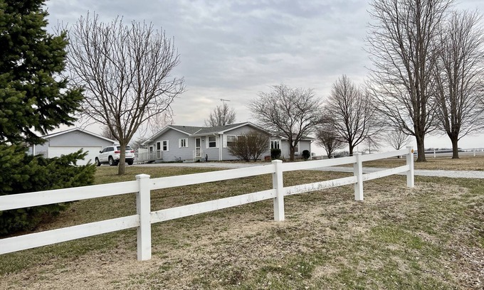 Otoe County Other | Quiet Countryside Retreat
