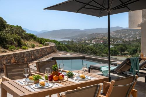 Almyros House | Quiet & Cozy, Aura House