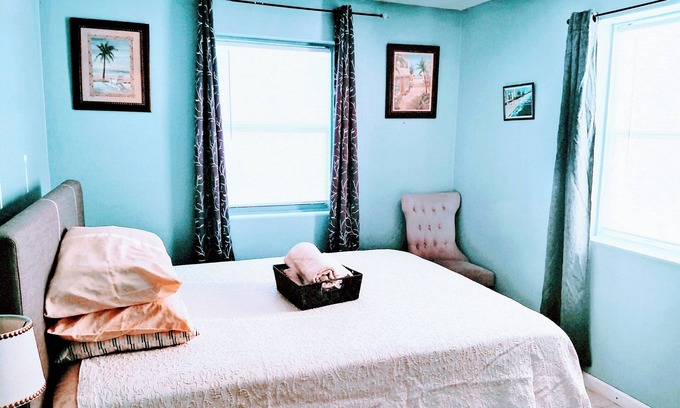 Riviera Beach House | Quiet Cozy One-Bedroom Retreat in the Heart of It All