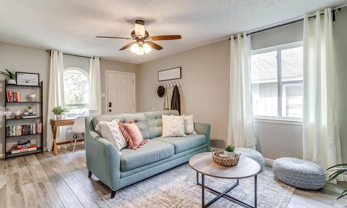 Westworth Village House | Quiet & Cozy Retreat - Ideal for Long Term Stays
