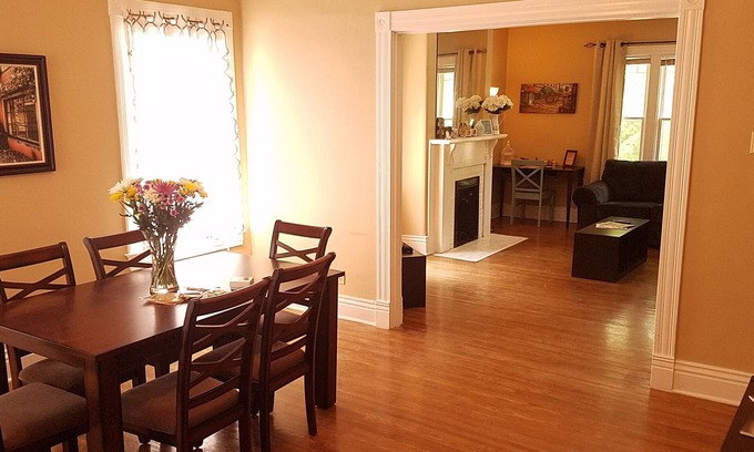 Crescent Hill Apartment | Quiet, Cozy & Safe 2 Bed 1 Bath in Crescent Hill